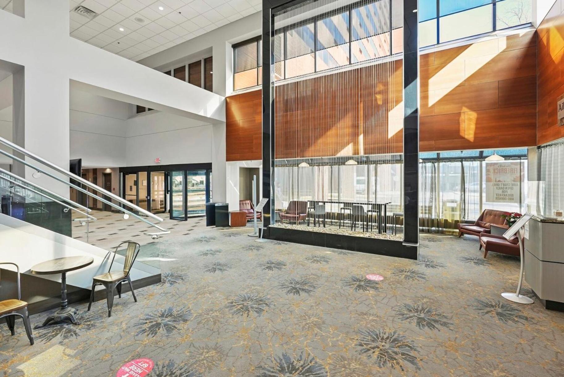 Crowne Plaza Suites Msp Airport - Mall Of America By Ihg Блумінгтон Екстер'єр фото