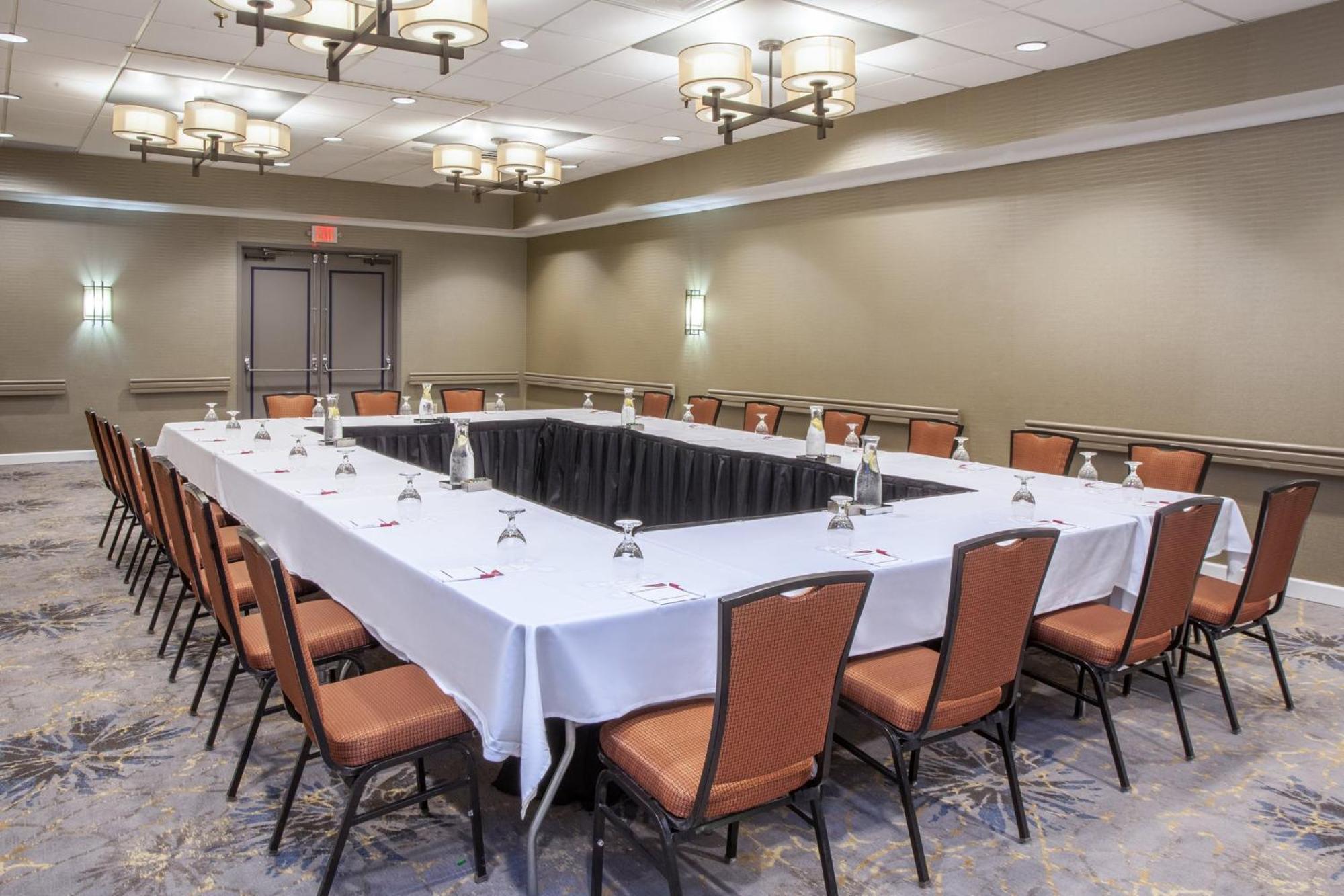 Crowne Plaza Suites Msp Airport - Mall Of America By Ihg Блумінгтон Екстер'єр фото